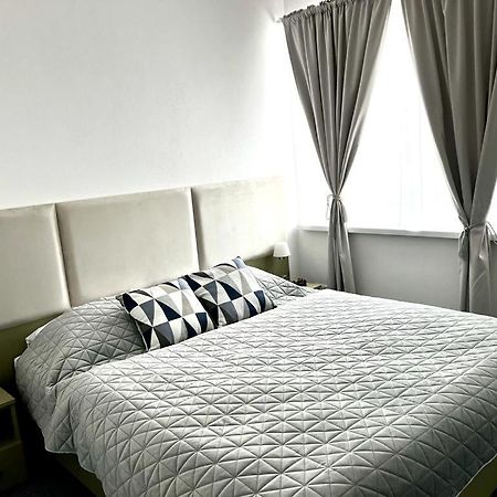 Urban Green Apartment Liptovský Mikuláš Buitenkant foto