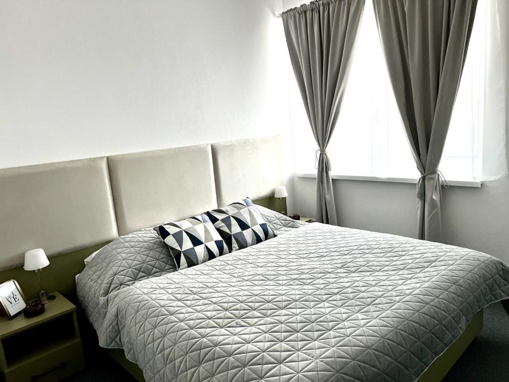 Urban Green Apartment Liptovský Mikuláš Buitenkant foto